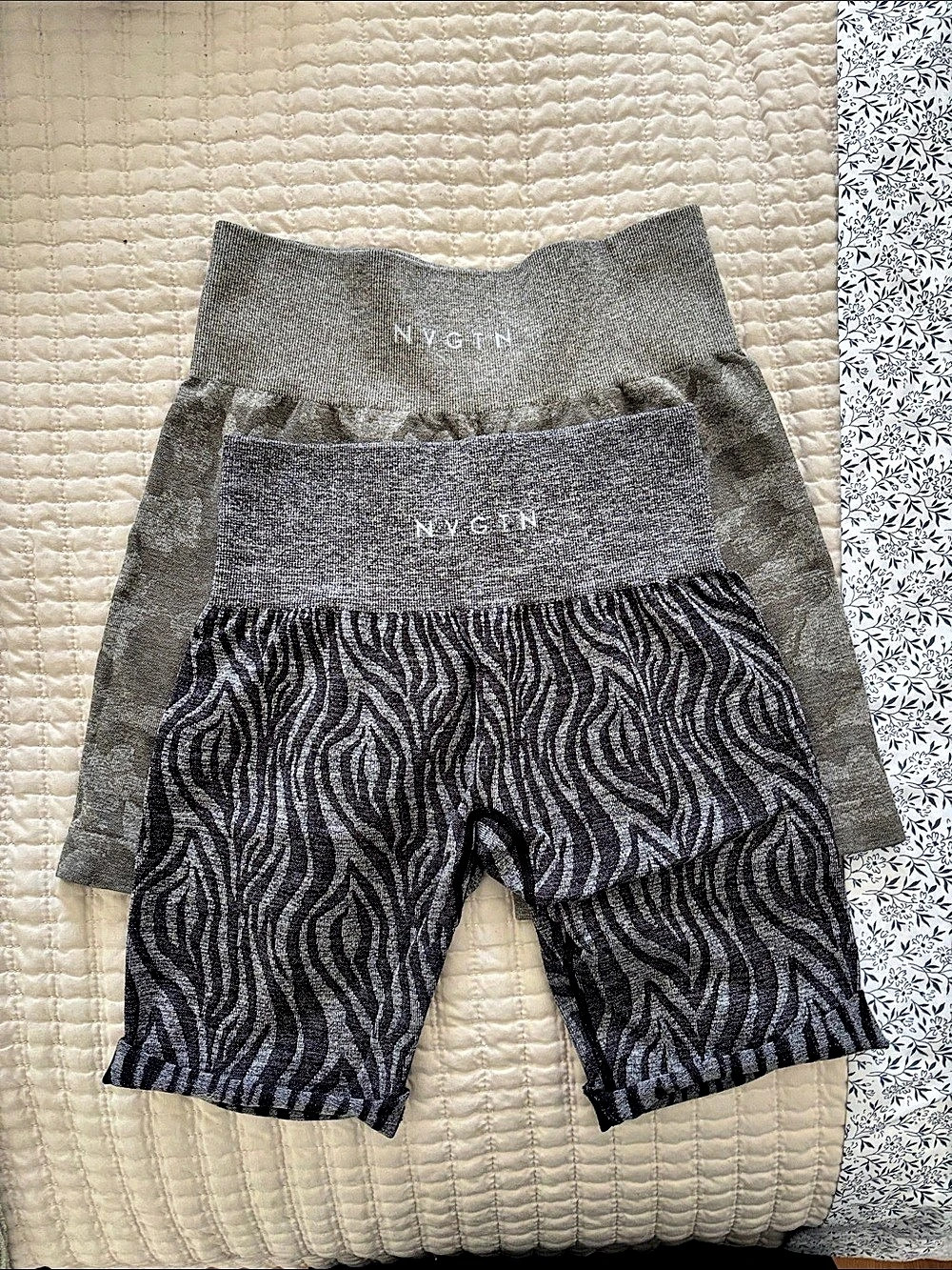 NVGTN SHORTS Animal Print Gray & Black